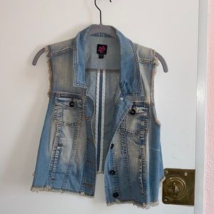 BEBE Sleeveless Jean Jacket Cropped